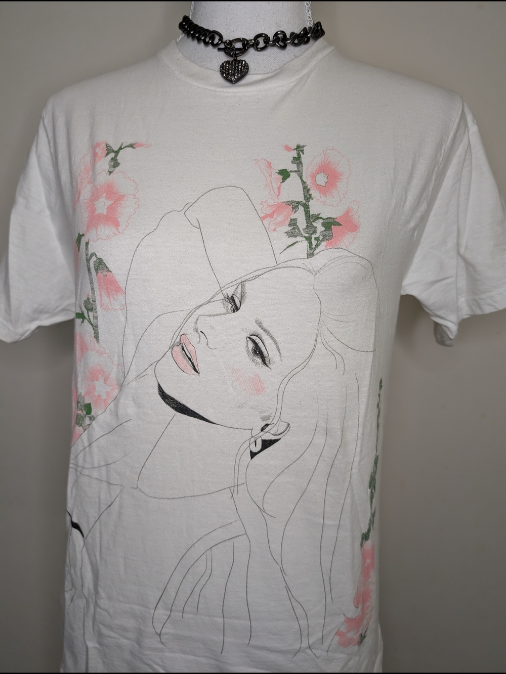 Lana Del Rey Short Sleeve Graphic Tee with Pink Floral Illustration